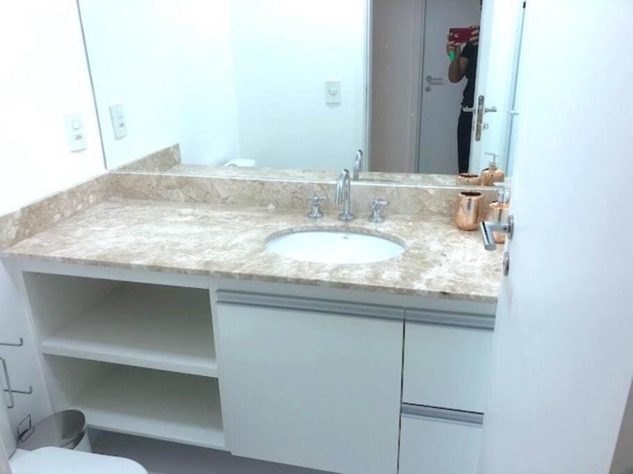 Apartamento 2033- Em Frente Ao Hospital Einstein E Estadio Do Morumbi *